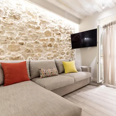 Petite Town Hall By Konnect, Old Corfu Town Appartement *